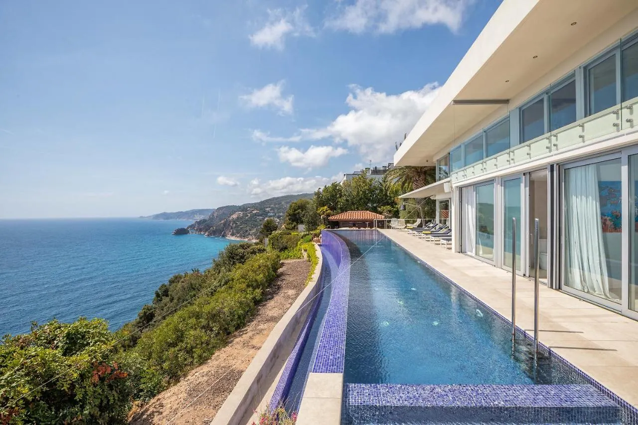 Casa Nami Costa Brava - By Emerald Stay サン・フェリウ・ダ・ギショルス スペイン